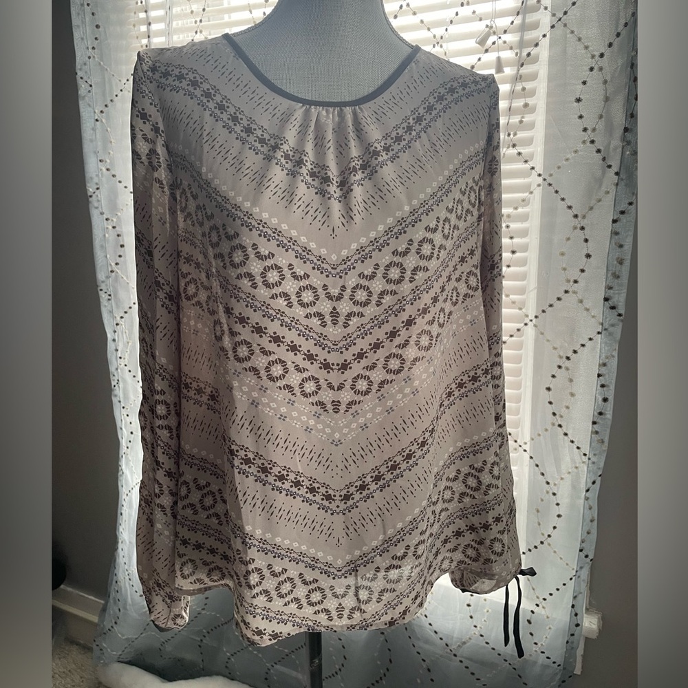 Maurice’s Tie Sleeve Grey Blouse